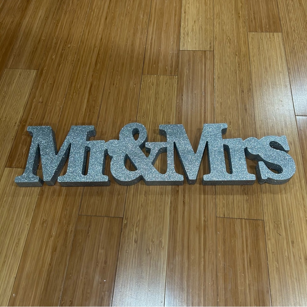 Silver Glitter 'Mr & Mrs' Wooden Sign